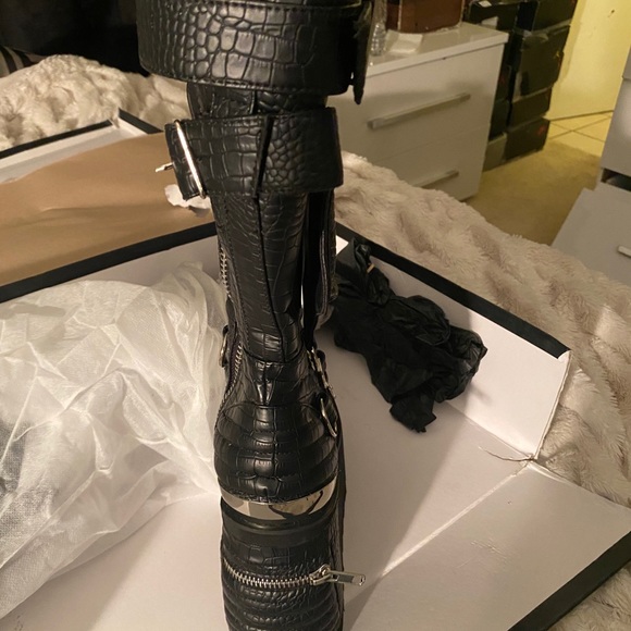 Dolls Kill Boots (SOLD OUT) - Picture 9 of 11